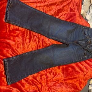 Hi! I am selling these pants !